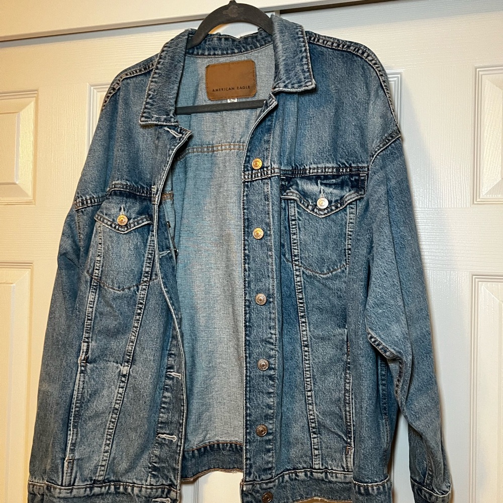 American Eagle Outfitters Men's Classic Blue Denim Jacket